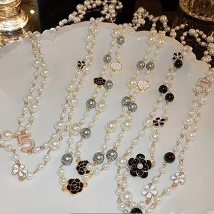 Designer Inspired Pearls Blk/White layered Necklace